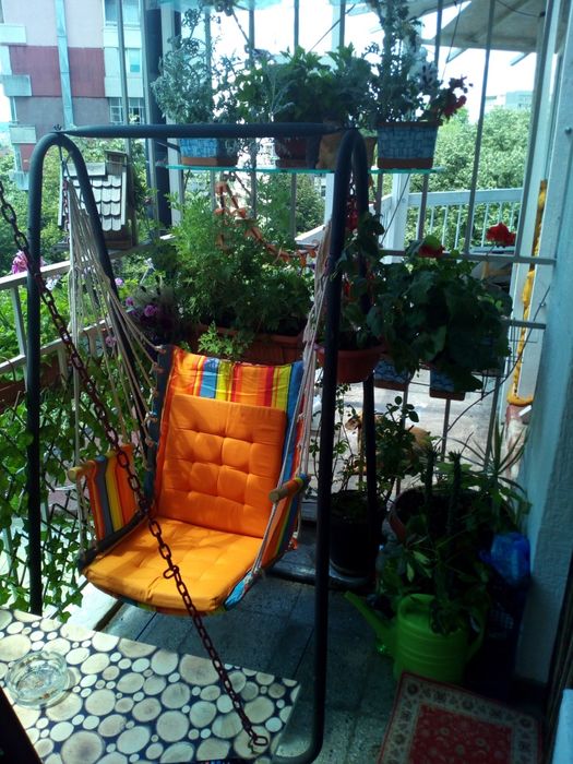 Тристаен апартамент под наем до ВИНС -700 €.