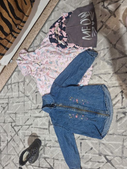 Отдам вещи на девочку