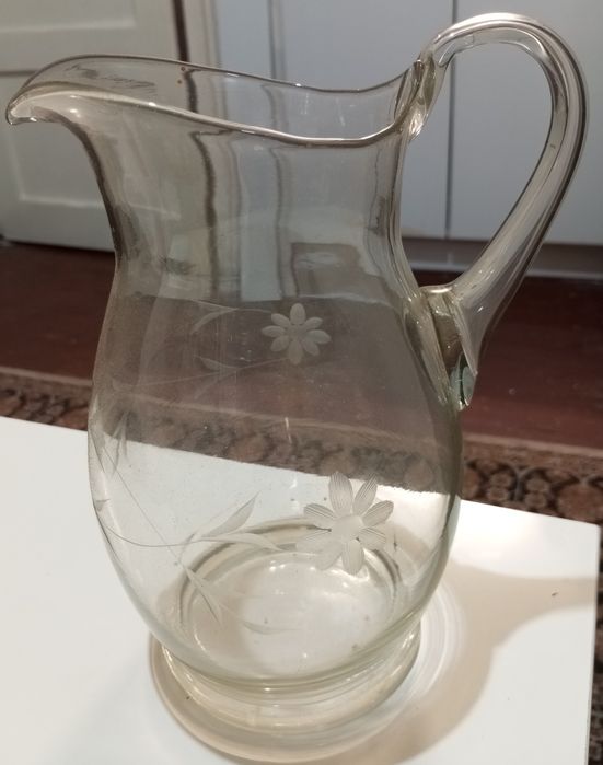 Стъклени кани за вода
