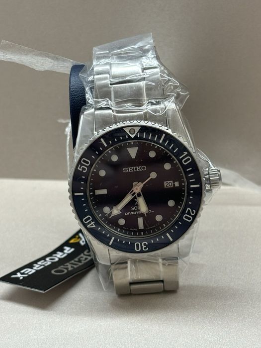 Часовник Seiko SNE585