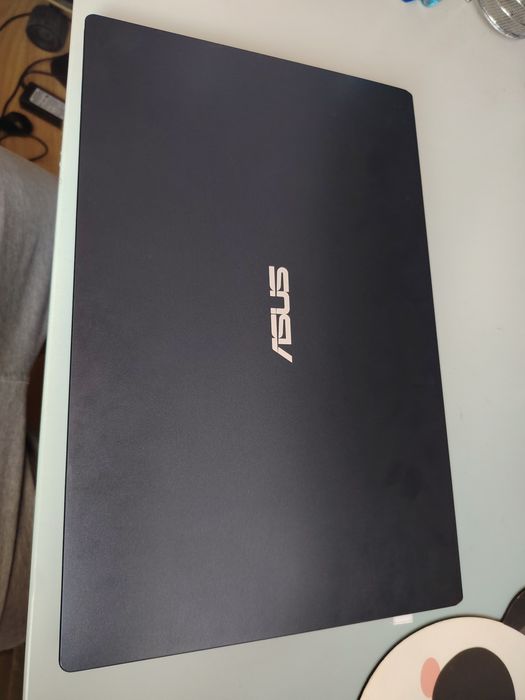 Laptop Asus Vivobook Go 15 -  model r22ka