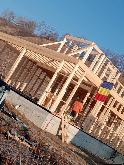 Case mobile modulare cu două dormitoare bucătărie baie și living