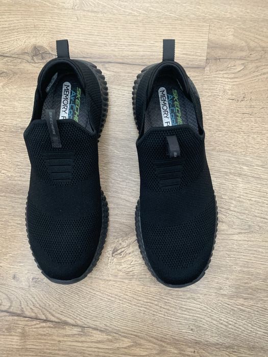 Мъжки обивки Skechers