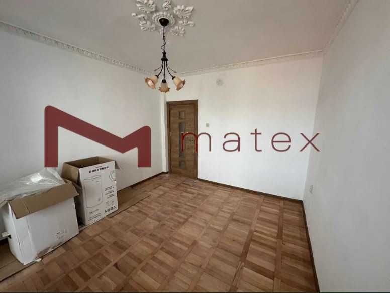 Продава се Тристаен апартамент в Варна, Цветен квартал - 85 кв.м за 1695 €/кв.м - Снимка #2