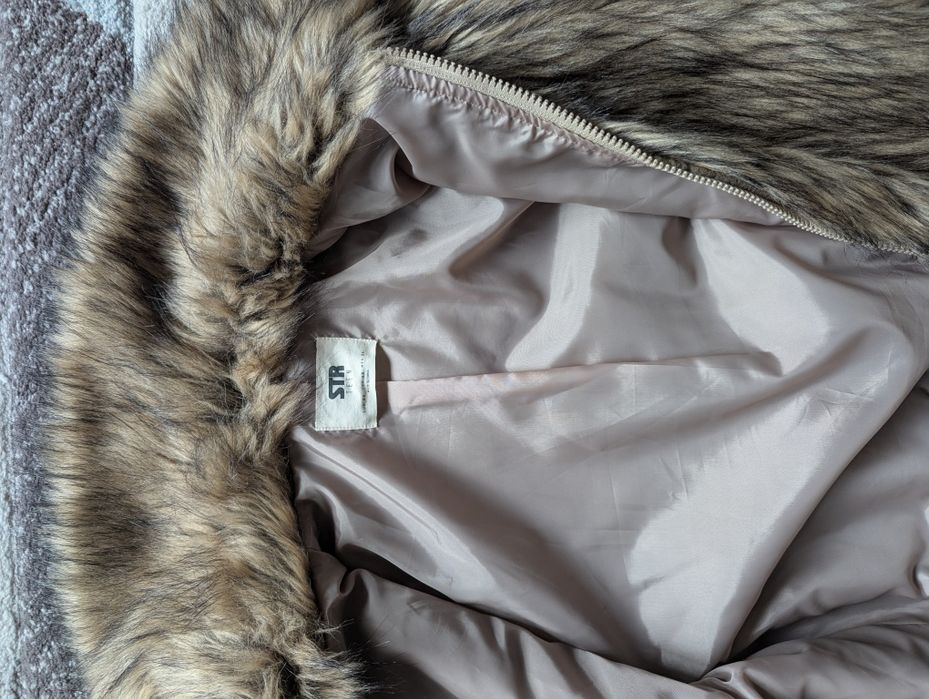 Пухено яке Stradivarius размер XS