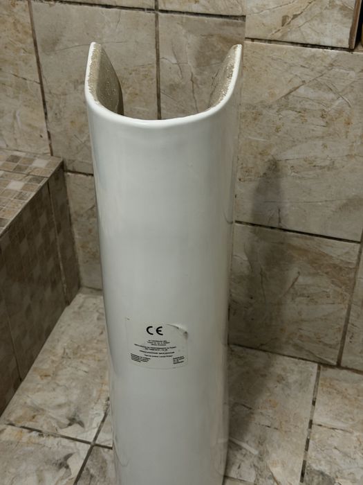 Piedestal lavoar baie