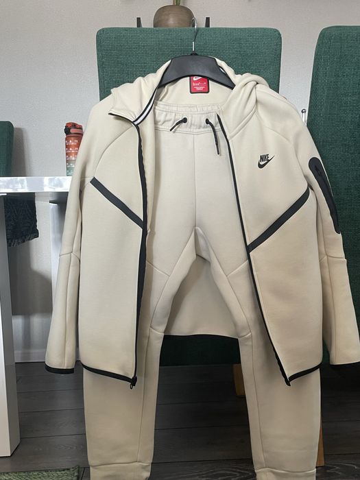 Vand Compleu Nike Tech  marime 158/170 cm