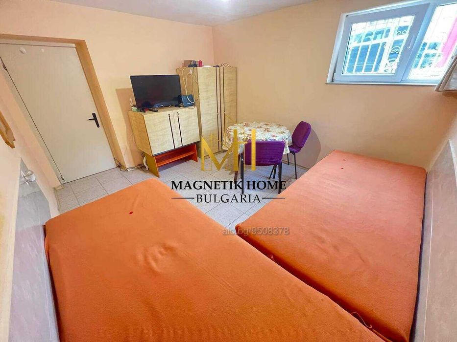 Дава се под наем Едностаен апартамент в Бургас, Център - 35 кв.м за 153 € - Снимка #6