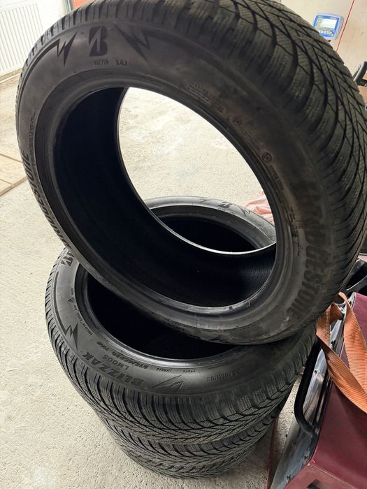 Bridgestone 275/45R20 110W