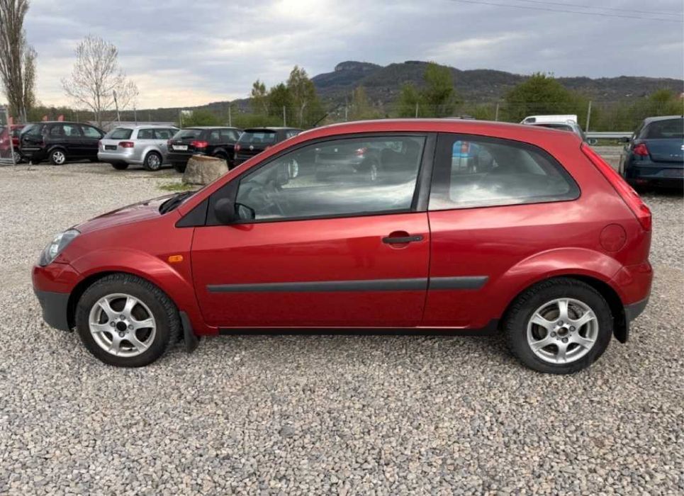 Кора багажник  Форд Фиеста/ Ford Fiesta 2000--2008г Двуврата.