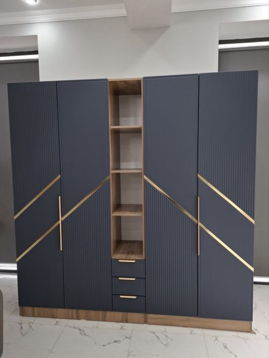 Шкаф и комод продам