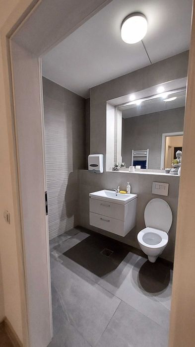 Apartament de închiriat pentru persoane/firmă