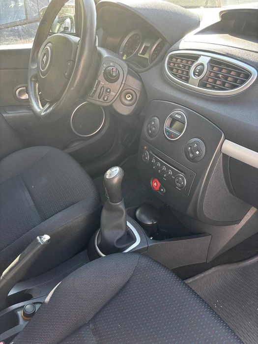RENAULT Clio 2006 — imagine 4