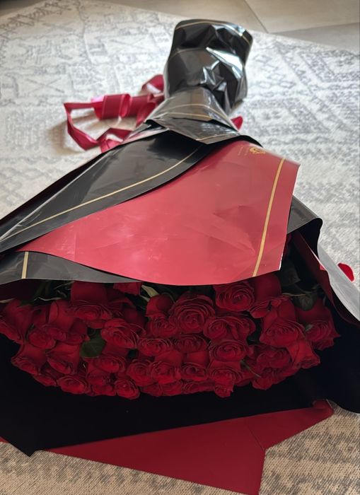 Красные розы 55 шт- 15000
