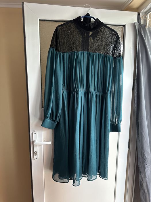 Rochie femei pana la genunchi