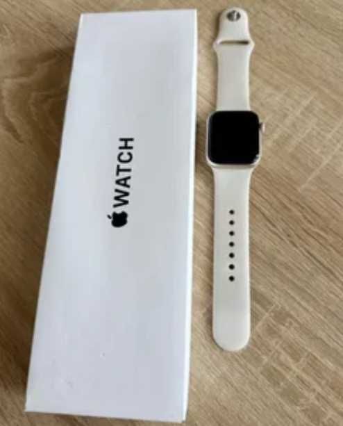 Apple Watch SE2.  В отлично състояние без следи € 120