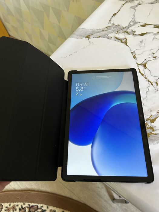 Продам планшет Редми