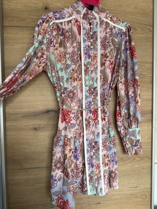 Розова цветна рокля