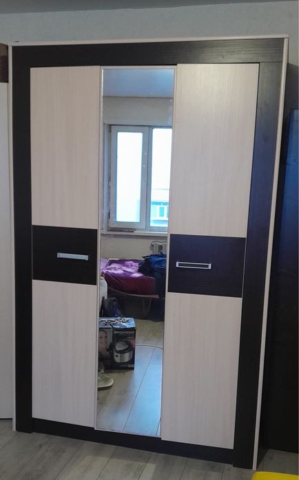 Шкафы для одежды