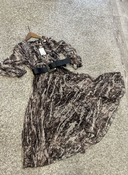 Официална рокля