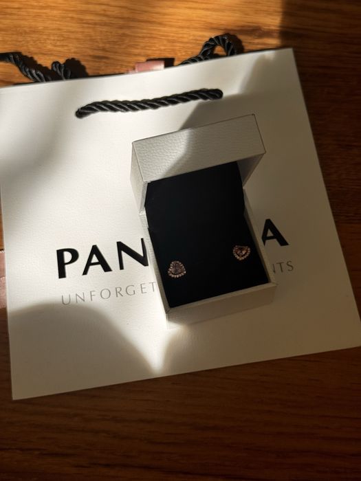 Пандора обеци Pandora