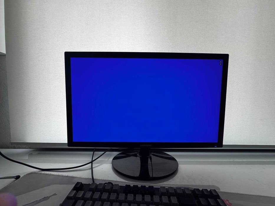 Монитор Samsung S24D300 24 дюйма