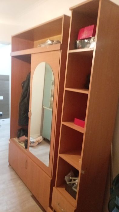 Спальный гарнитур и прихожка