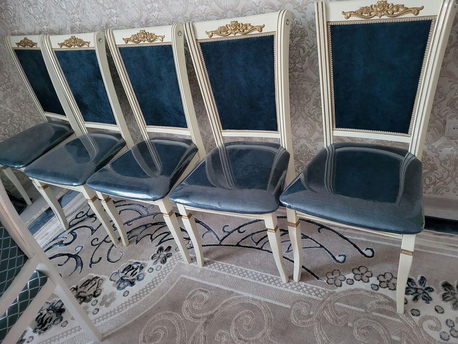 Продам стол со стульями