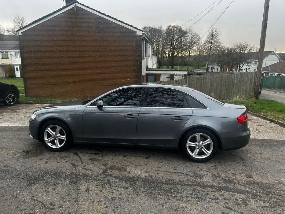 Audi A4        2015