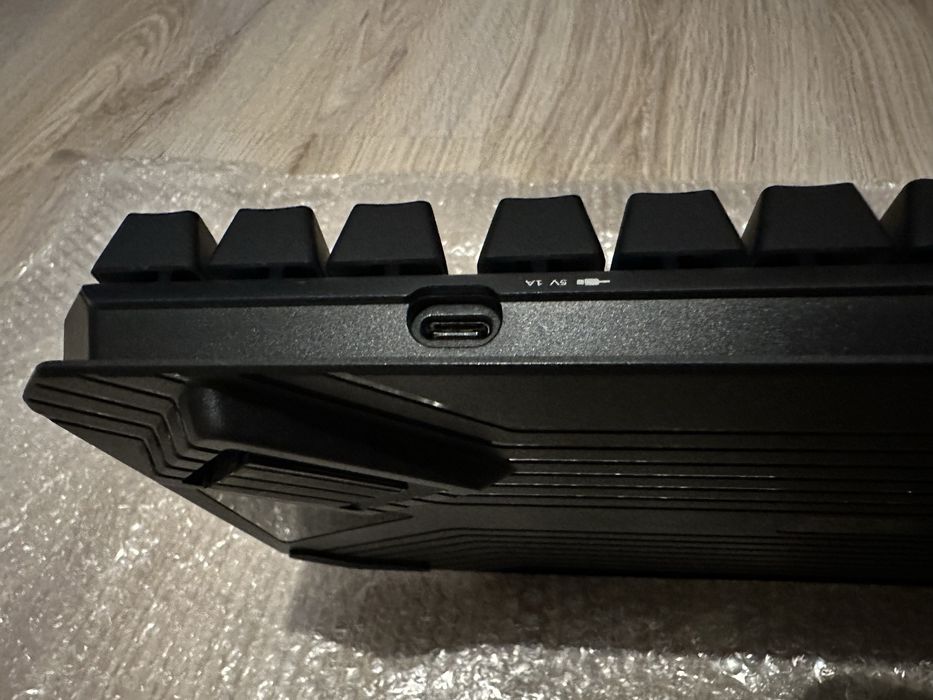 Tastatură mecanică Bluetooth Machenike K7 (Switch Tactile, US Layout)