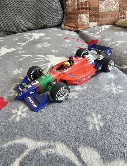 Macheta metalica formula 1 indy-reynard ut models scara 1:18