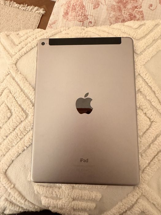 Продаю срочно IPad air 2