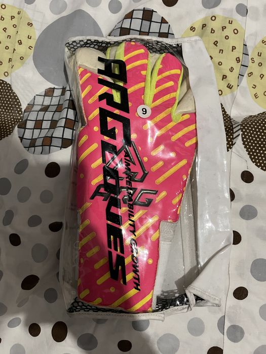 Вратарские перчатки ARG