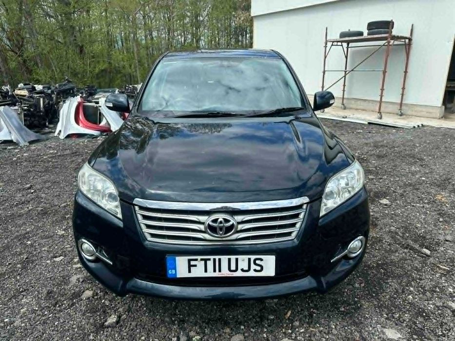 На Части Toyota RAV4, 2. 2 D-4D 150 к. с 4x4, дизел