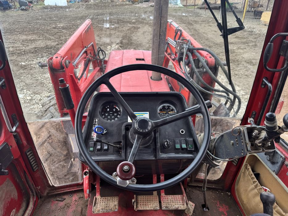 International 1055 xl cu incarcator frontal