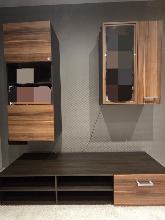 Гардероб, тв шкаф и два стенни шкафа