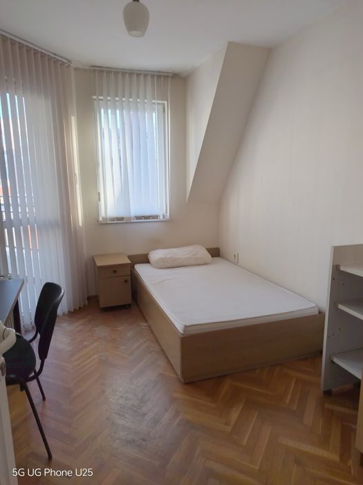 Тристаен апартамент под наем. Спортна зала