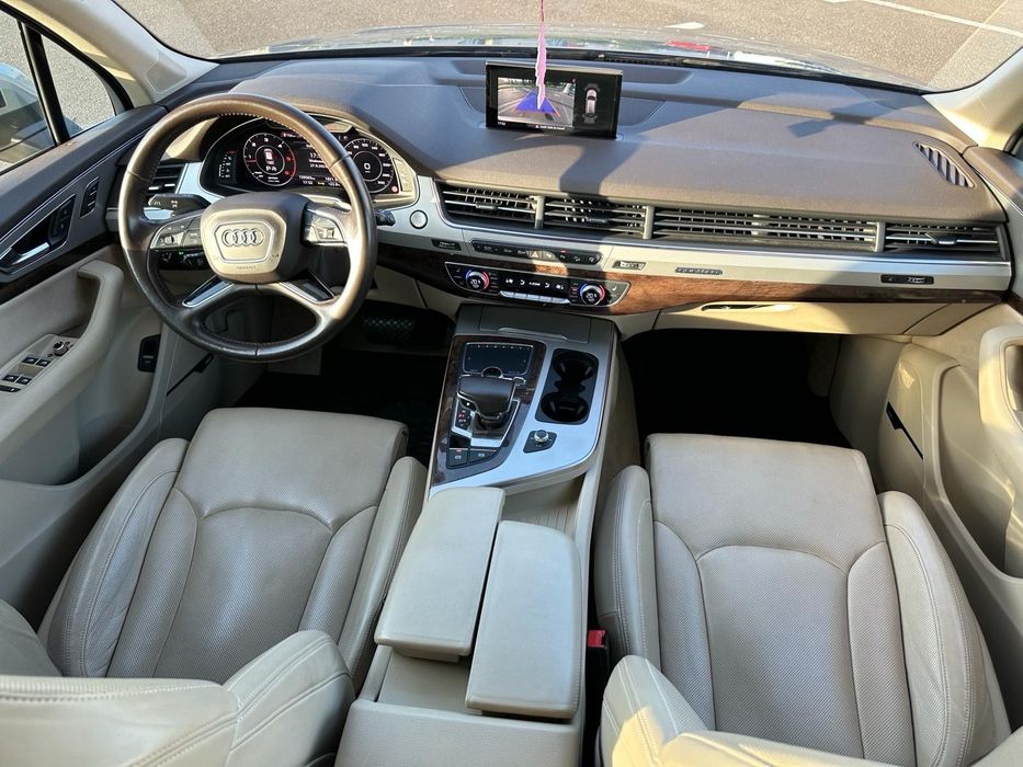 Audi Q7 Stare bună , mașina întreținută , istoric complet