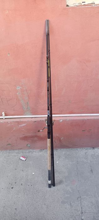 Vând lanseta feeder