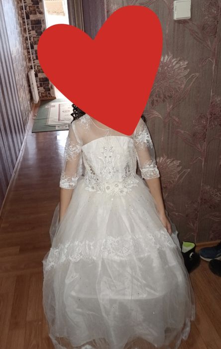 Бальное платье для девочки размен подойдёт от 7-9 лет