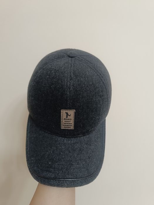 Мужская теплая кепка с козырьком