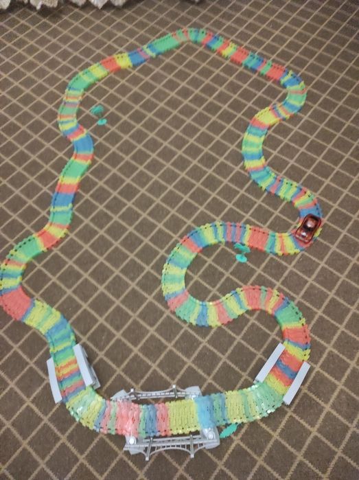 Гибкий  авто трек