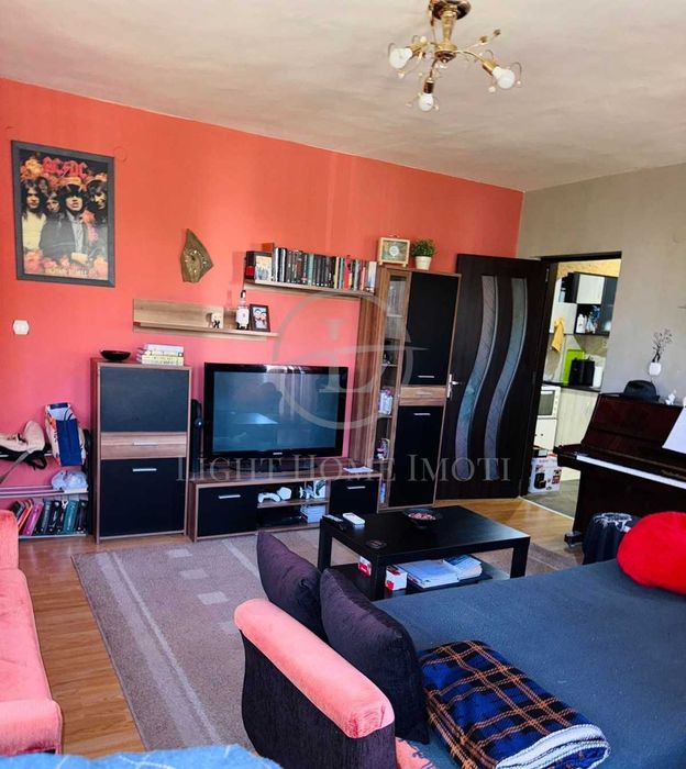 Продава се Двустаен апартамент в Пловдив, Център - 64 кв.м за 2204 €/кв.м - Снимка #1