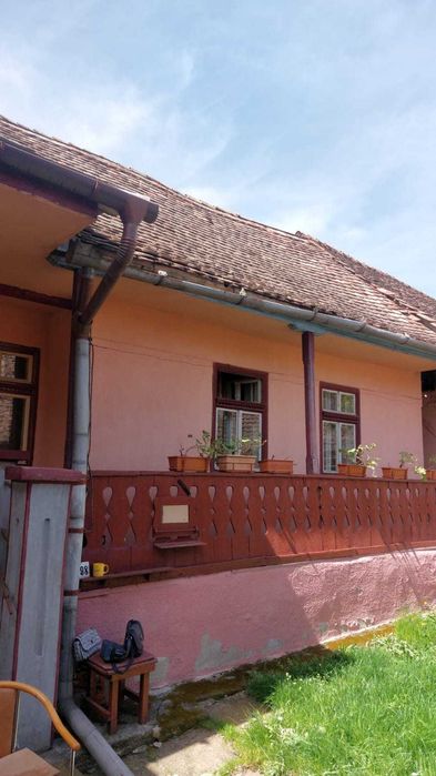 casa la tara in localitate la 30 kilometri de oras