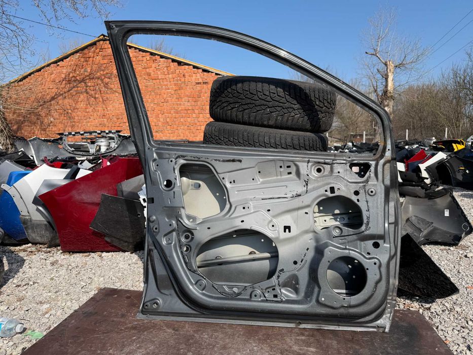 Врата Suzuki SX4 S-Cross 2013 год.-