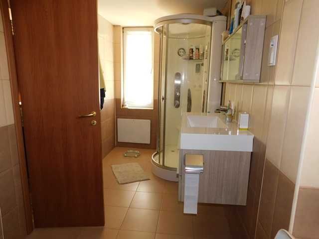 Продава се Къща в Търговище, Център - 150 кв.м за 1350 €/кв.м - Снимка #10