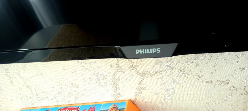 Продам телевизор PHILIPS Smart