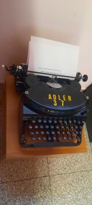 Mașină de scris Adler no.37 impecabilă