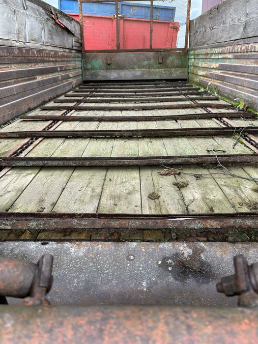 Remorca imprastiat gunoi