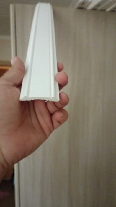 Молдинг плинтуса